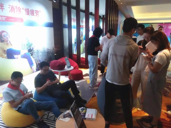 luckysac懶人沙發(fā)體驗(yàn)感真的好 共同體學(xué)員涌躍集贊領(lǐng)沙發(fā)